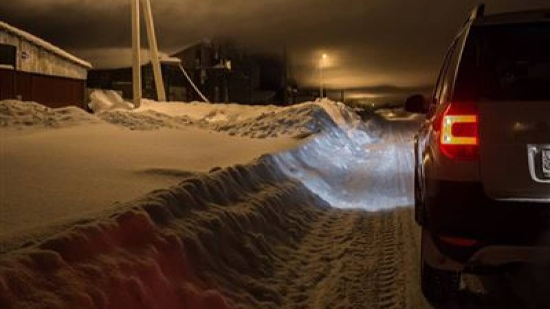 Үрейі ұшқан отбасы аязда жалаңаяқ далаға жүгірді