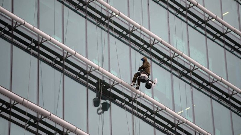 Зейнеткер тұрғын үйде ілініп тұрған альпинистердің арқанын кесіп жіберді