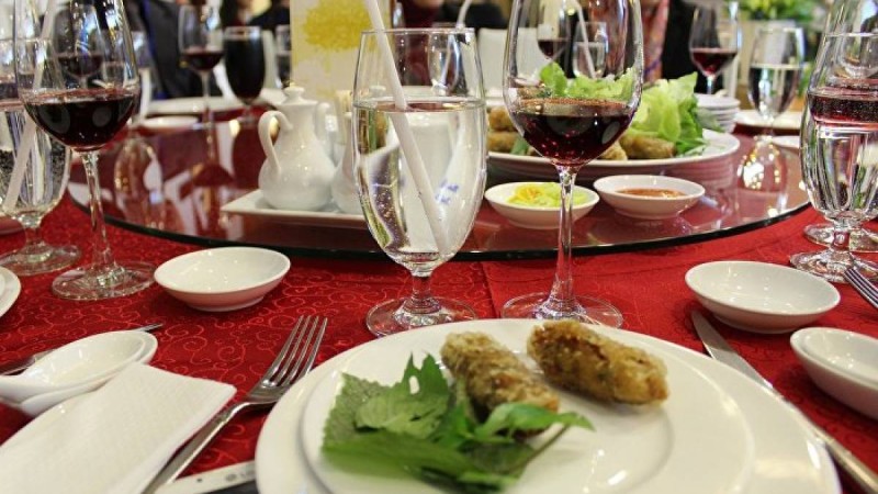 Бастықтарға дастарқан жаятындар жазаланады - жемқорлыққа қарсы қызмет