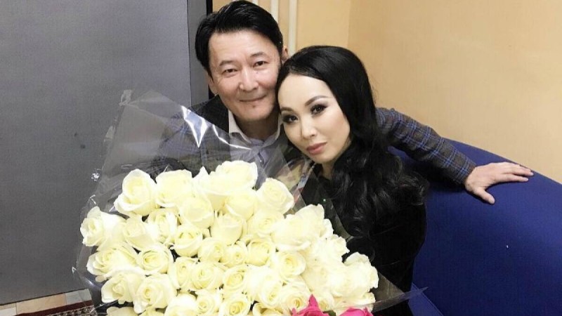 Қарақат Әбілдина асыраушысынан айырылған көпбалалы анаға қыруар қаржы сыйлады - Қазақстан жаңалықтары