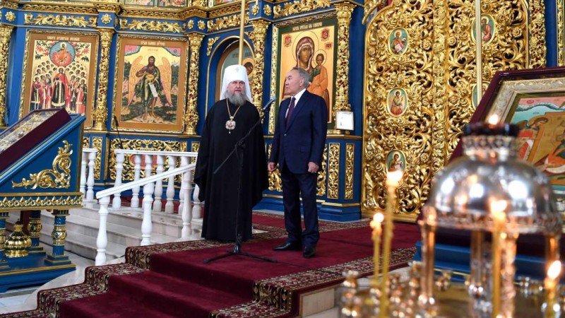 Нұрсұлтан Назарбаев Қасиетті Успен кафедралдық соборына барды