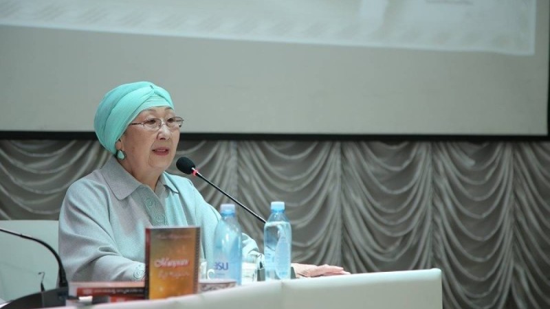 "Тоқал алып бергеннен тек ұтамыз": Отандық этнограф бәйбішелерді тоқал іздеуге шақырды - Қазақстан жаңалықтары