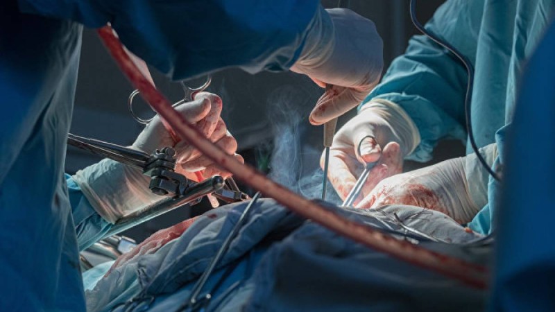 Шымкентте жүкті әйелге бір мезгілде екі ота жасалды