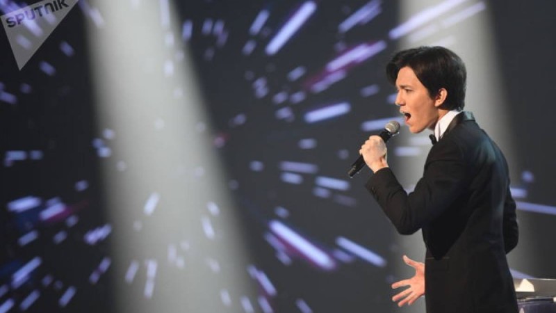 Димаш Алла Пугачеваның концертінде ән айтты – видео