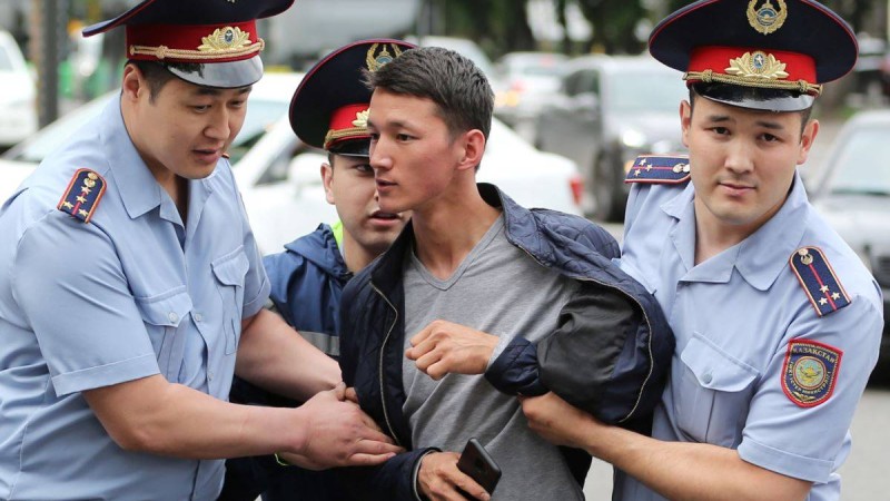 Қатаң күзет һәм жаппай ұстау