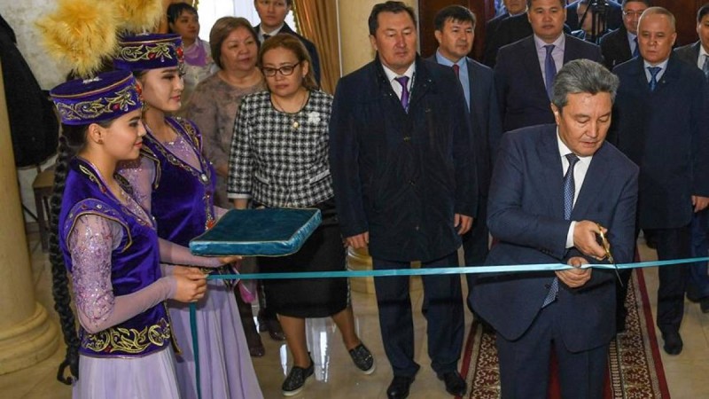 «Н.Назарбаев: дәуір, тұлға, қоғам» көшпелі қор көрмесінің ашылу салтанаты