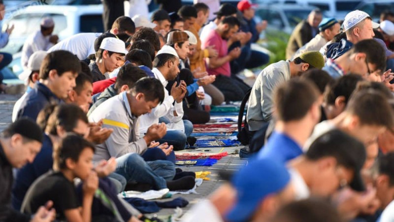 Тоқаев пен Назарбаев қазақстандықтарды Құрбан айт мейрамымен құттықтады