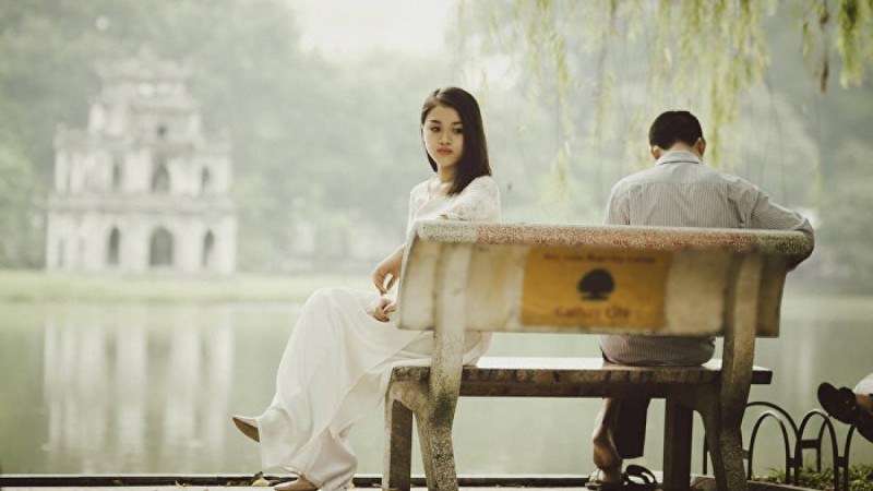 Маман ерлі-зайыптының бір-бірінің көзіне шөп салғанын қалай білуге болатынын айтты