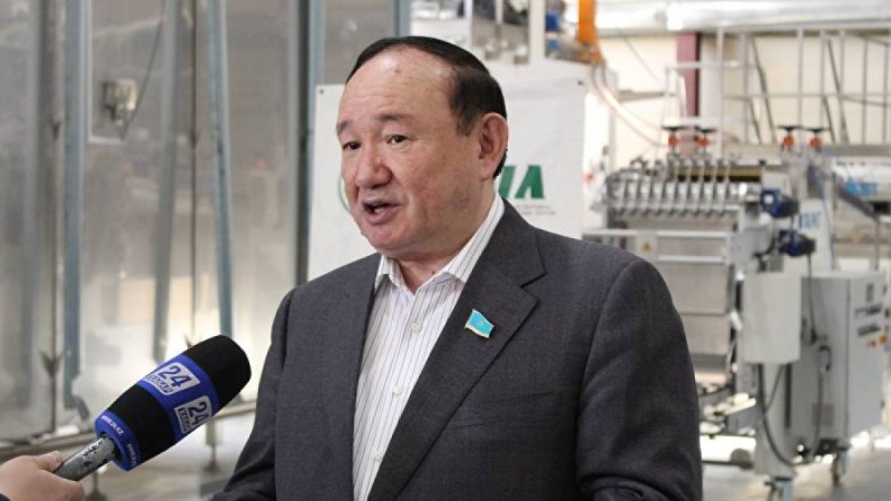 Депутат Қытайдан алынатын қарыздың пайдасын түсіндіре алмағандарға шүйлікті