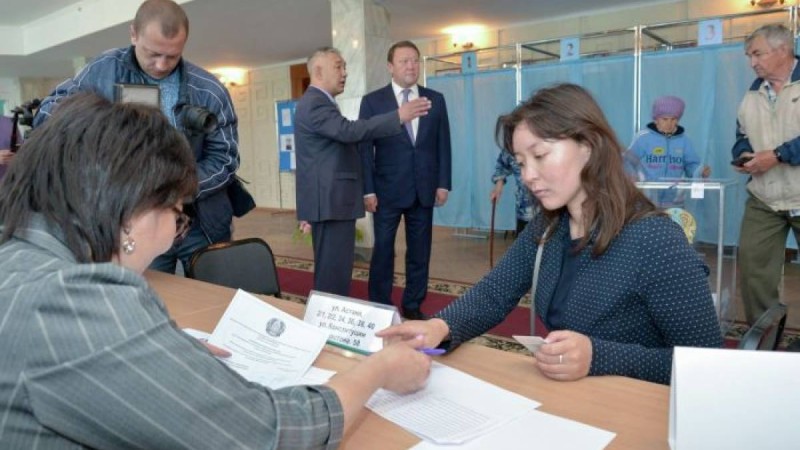 Самал Еслямова Петропавлда дауыс берді