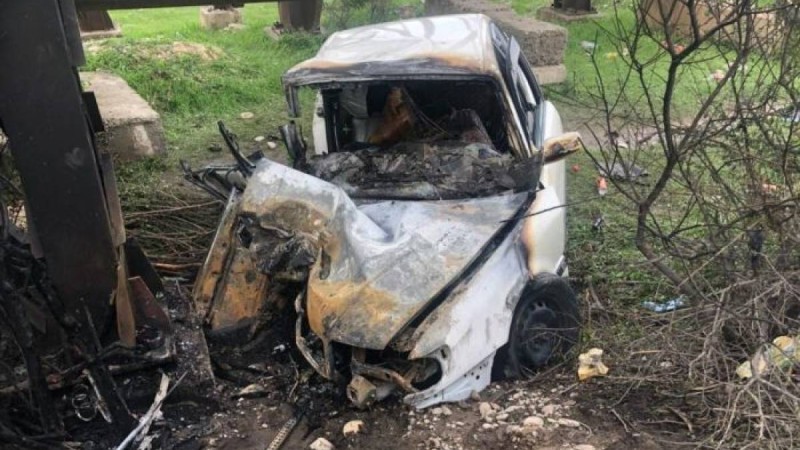 Шымкентте автокөлік көпірге соғылып, жолаушы өртеніп кетті