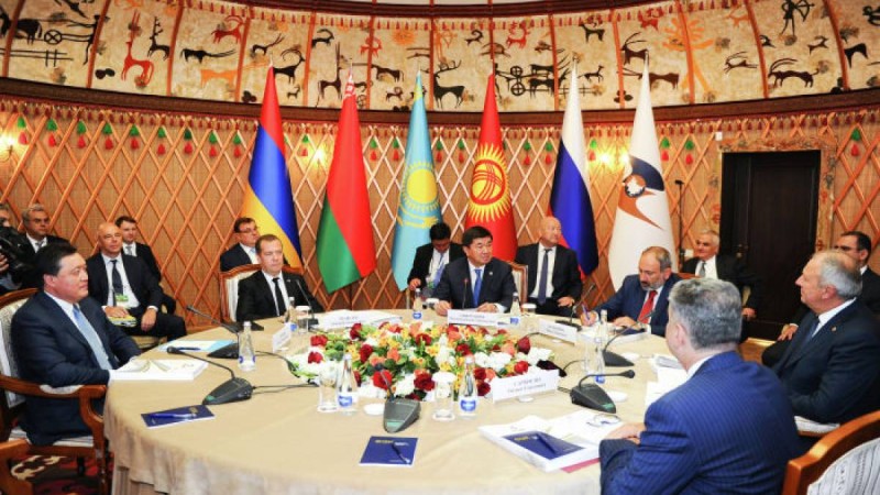 ЕАЭО премьер-министрлері Қырғызстанда бас қосты