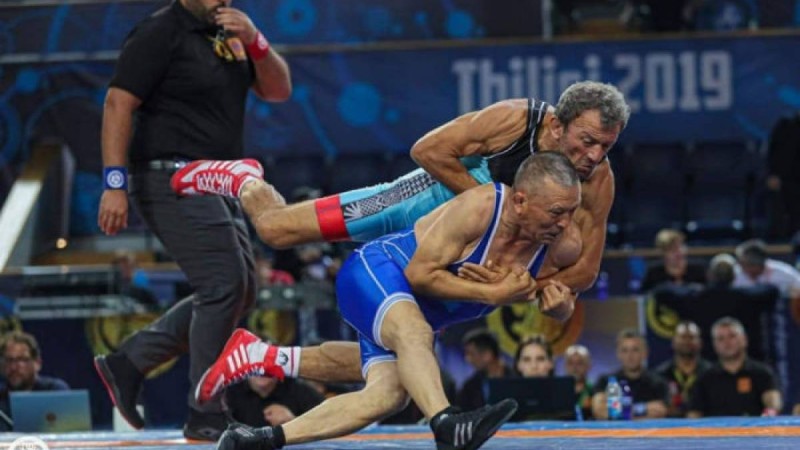 58 жастағы қазақ балуаны әлем чемпионы болды – видео