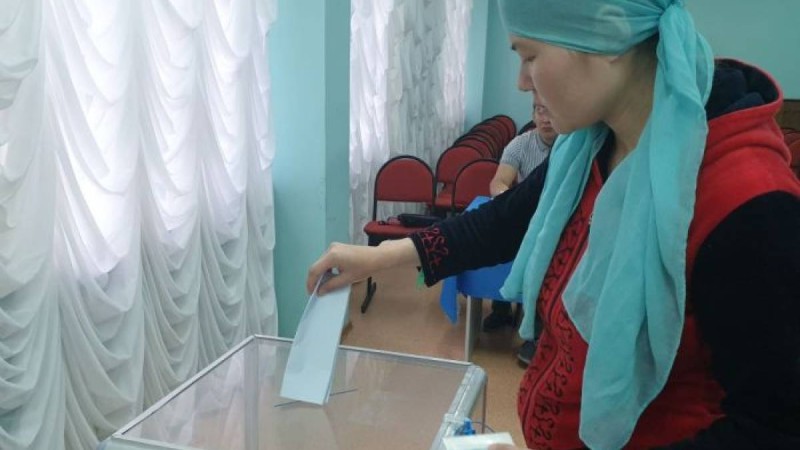 Есімін Сайлау деп қоймақ: елордада жүкті әйелдер қалай дауыс беріп жатыр