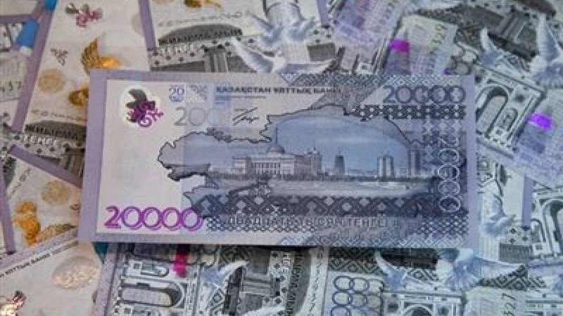 Танымал қазақстандық футболшы сот арқылы анасына 75 миллион теңге төлеуге міндеттелді