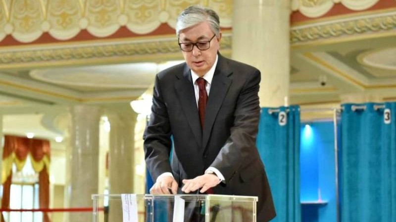 "Бір-бірімізді қолдайық: Тоқаев жастар мен билікті диалог орнатуға шақырды
                                Мемлекет басшысы белсенділерді жазалауға қатысты пікір білдірді