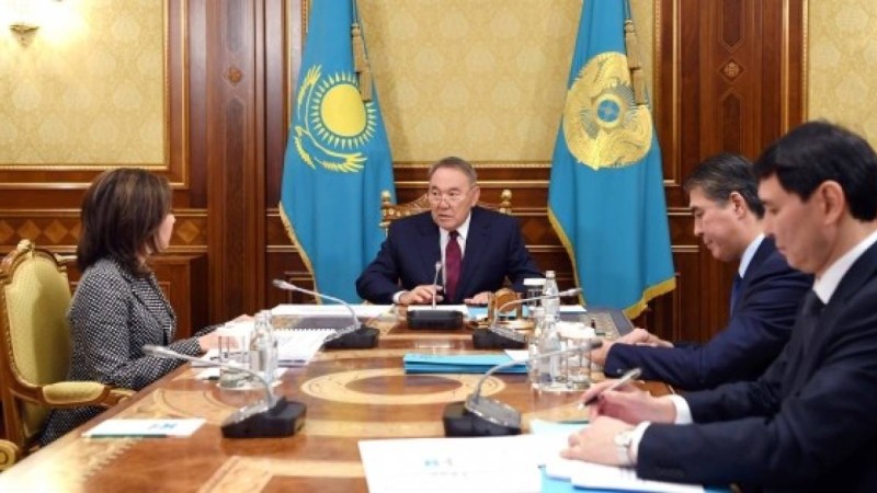 Президент: Жыл соңына дейін ең төменгі жалақы мөлшерін бір жарым есе өсіретін заң қабылдау қажет