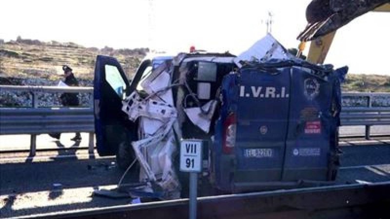 Ұрылар инкассаторлар машинасын қиратып, 2 млн еуро алып кеткен