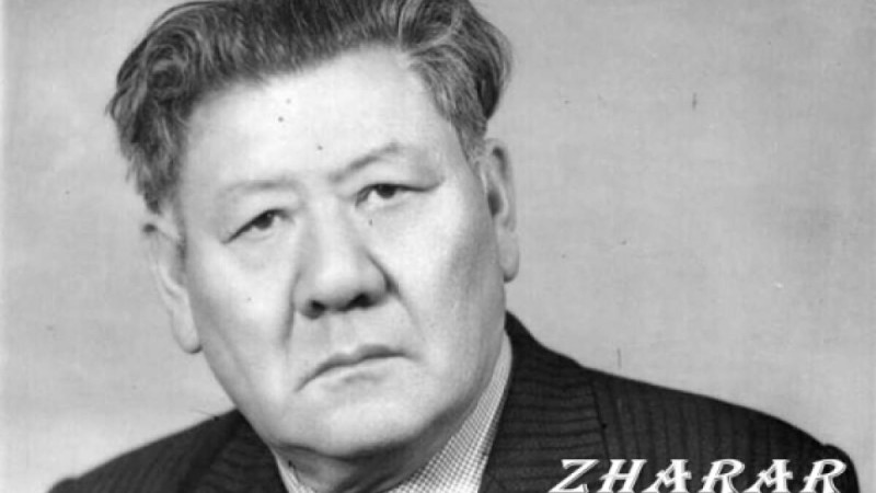 Қазақша өлең: Сырбай Мәуленов (Қайтармыз қазақстанға) » ZHARAR