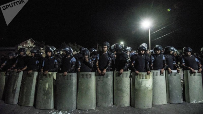 Жээнбеков Атамбаевтың үйіне жасалған шабуылға қатысты түсініктеме берді