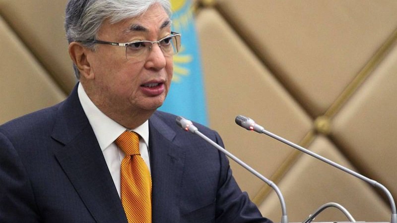 "Ішкі шаруасы деп есептейді": Тоқаев Қырғызстан еліндегі жағдайды бақылап отыр
Арнайы жасақ экс президентті ұстай алмады