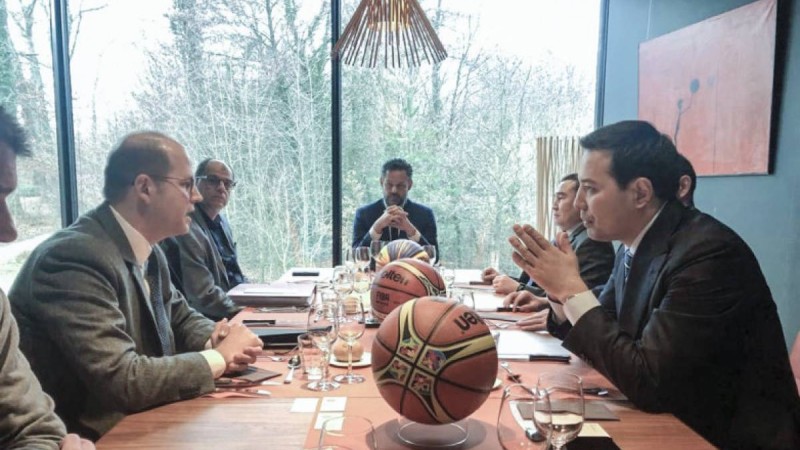 Қазақстан баскетбол федерациясының Президенті FIBA басшысымен кездесті