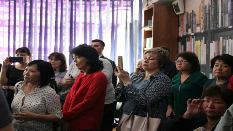 Көпбалалы болу алыпсатумен айналысу емес: Алматыда көпбалалы аналар әуебилеттеріне жеңілдік талап етті
                                Ашынған аналар көпбалалы отбасыларға табыс көзін есептемей мынадай жеңілдіктер беруді сұрады