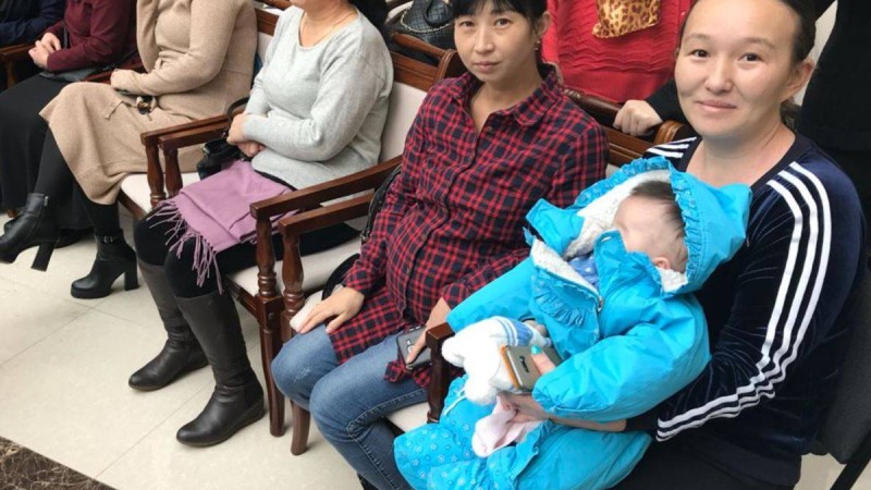 «Тәуелсіз» және «билікшіл» топтар тартысы WhatsApp чаттарына жетті