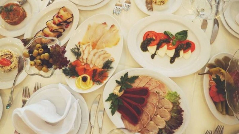 қыз ұзату, сүндет той, үйлену тойы, бесік той, тұсау кесер, сырға салу