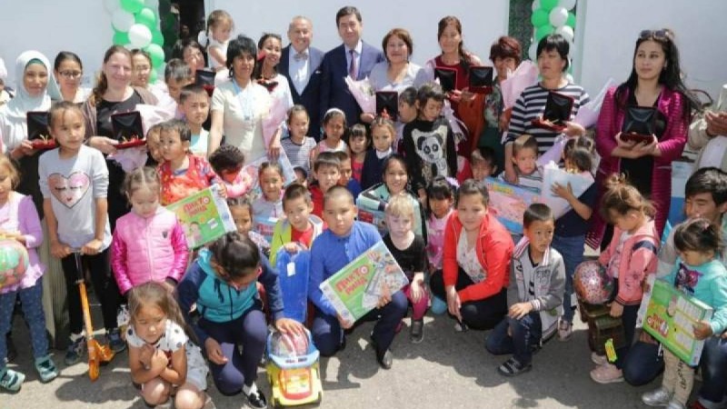 Кәсіпкер туған ауылында 11 үй салып, мұқтаждарға берді