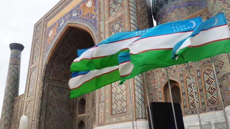 Самарқанд билігі қымбат көлік иелерін фестивальде тегін жұмыс істеуге мәжбүрледі