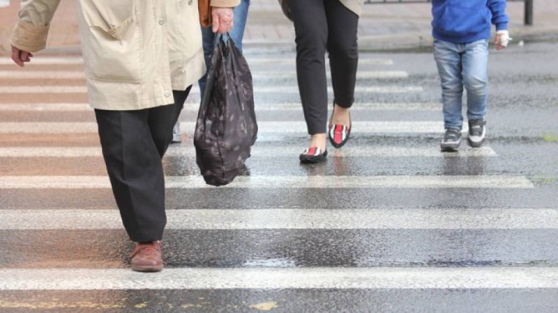 Өскеменде полицейлер қағып кеткен әйел адам қайтыс болды