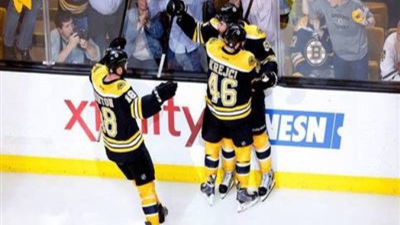 Хоккейші қарсыласының жоғалтқан тісін тауып берді