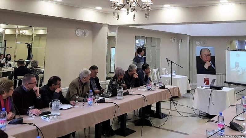 Алматыда Алтынбек Сәрсенбайұлын еске алды