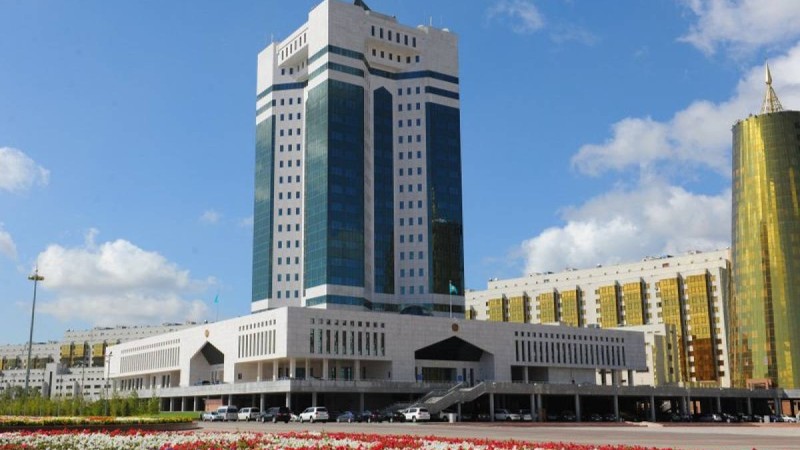 Қара халықты ашындырма, айналайын Үкімет!