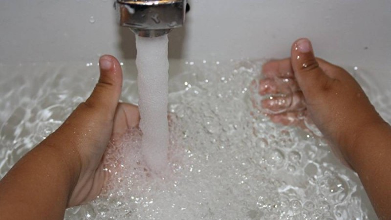 Қарағандыда бір жасар қыз ваннада тұншығып қалды