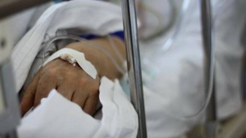 Тарақанның көзін жоймақ болған ер адам өлім аузынан қалды