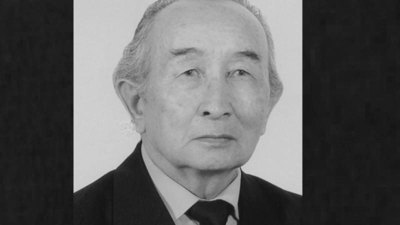 Ақын Оразақын Асқар өмірден өтті