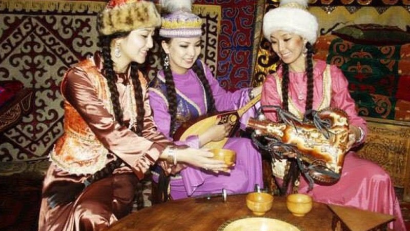 Ұмыт бола бастаған қазақ дәстүрлері