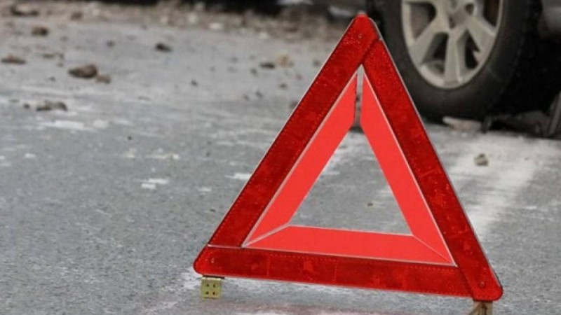 Талдықорғанға кіре берісте екі адамды қағып кеткен Infiniti-ді 67 жастағы әйел адам басқарған