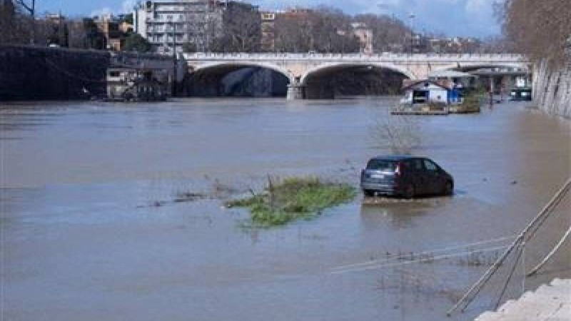 Алапат тасқын: 30 адам мерт болған