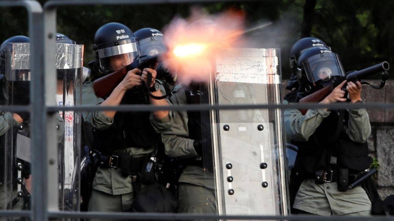 Пекин Гонконгтегі наразыларды "отпен ойнап жатыр" деп айыптады