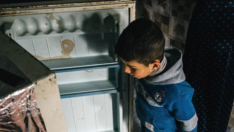 Тоңазытқышқа тығылып, шыға алмаған: ағалы-інілі балалар көз жұмды