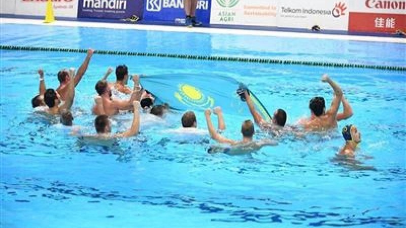 Қазақша өлең: Мұқағали Мақатаев (Мен сені сағынғанда)