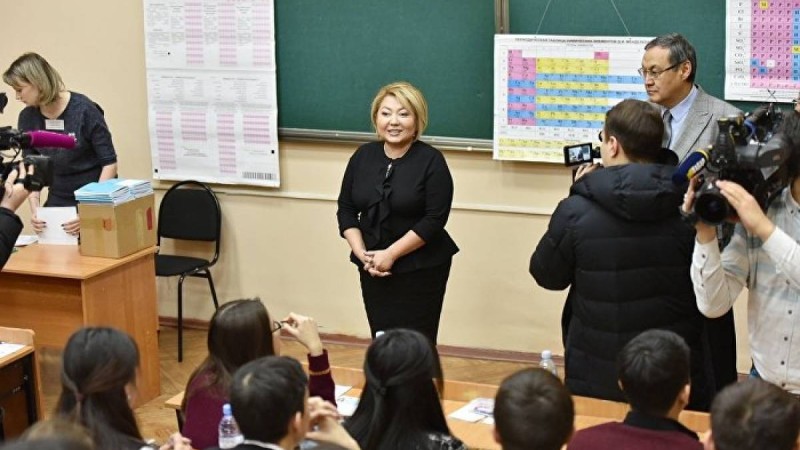 вице-министрдің қызметтері, лауазымдары, қамауға алынуы