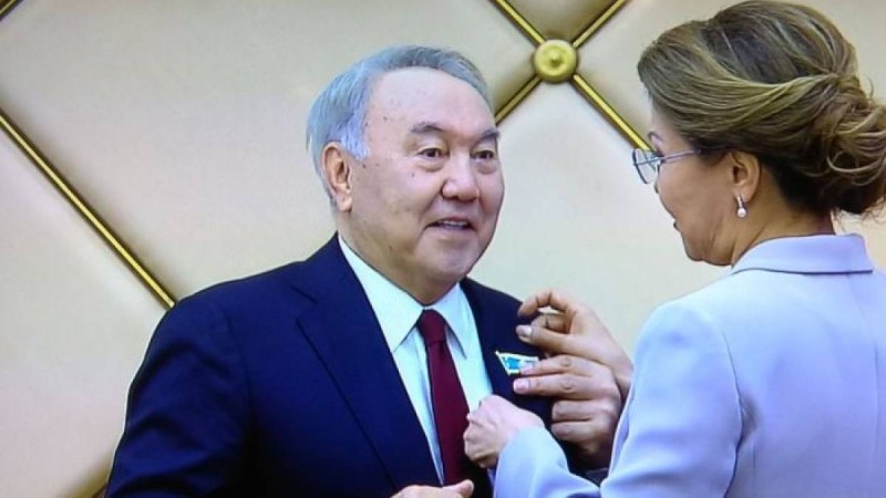 Нұрсұлтан Назарбаев құрметті сенатор болды