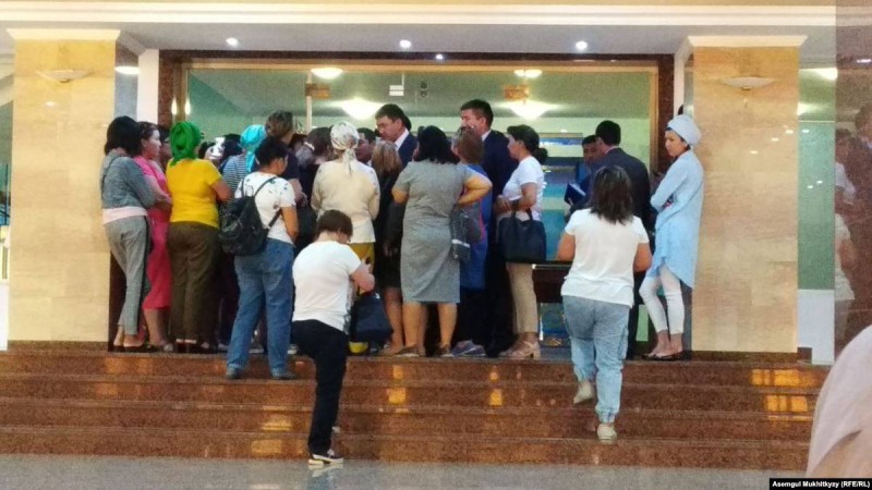 Нұр-сұлтандық аналар әкімдік пен полициядан қысым болғанын айтады