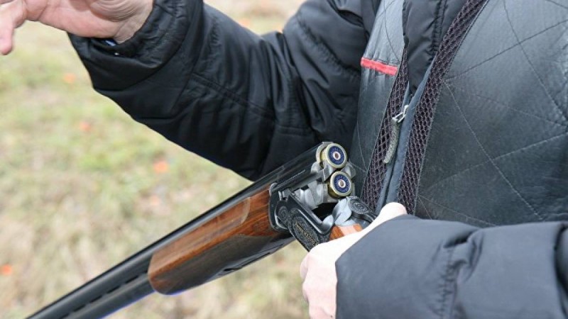 Өскеменде 68 жастағы қария балаға оқ атты