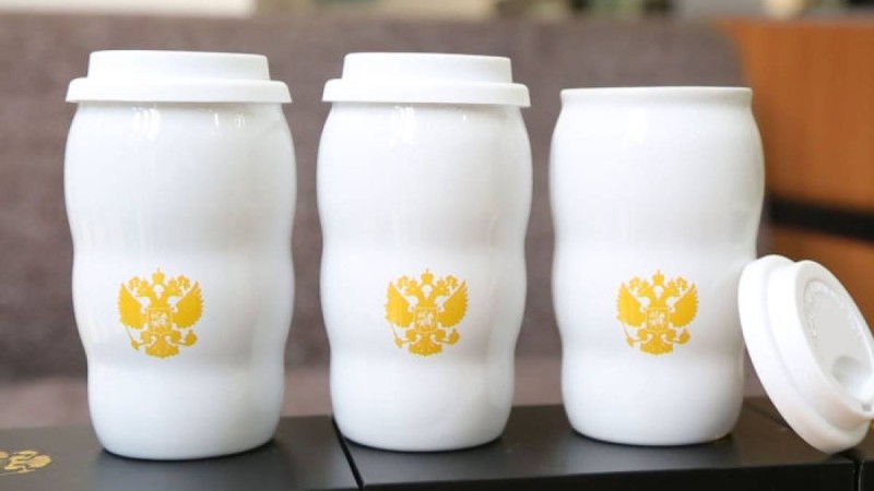 Путиннің "кружкасы" Қытайда дүрбелең тудырып, кәсіпкерлерді байытты – видео