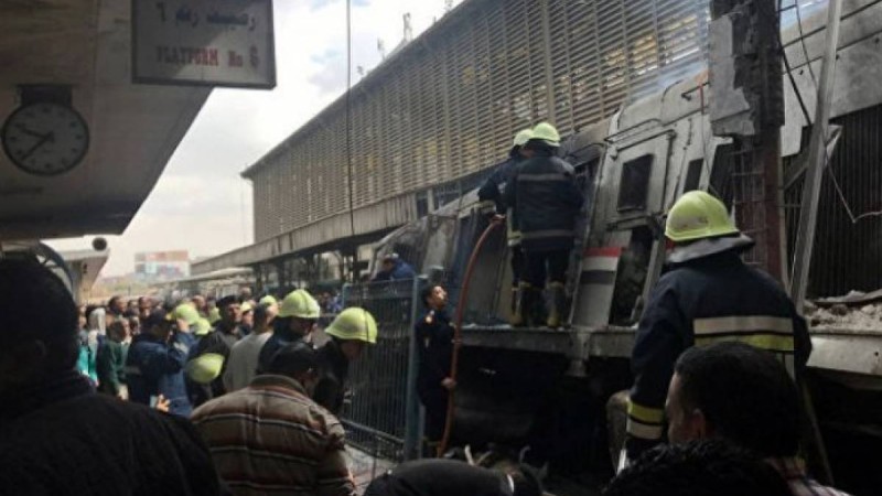 Мысырда поезд рельстен шығып кетіп, 24 адам қаза тапты